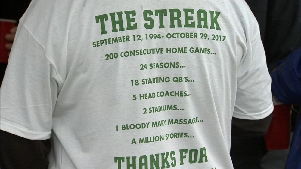 Eagles fan celebrates 200th consecutive home game