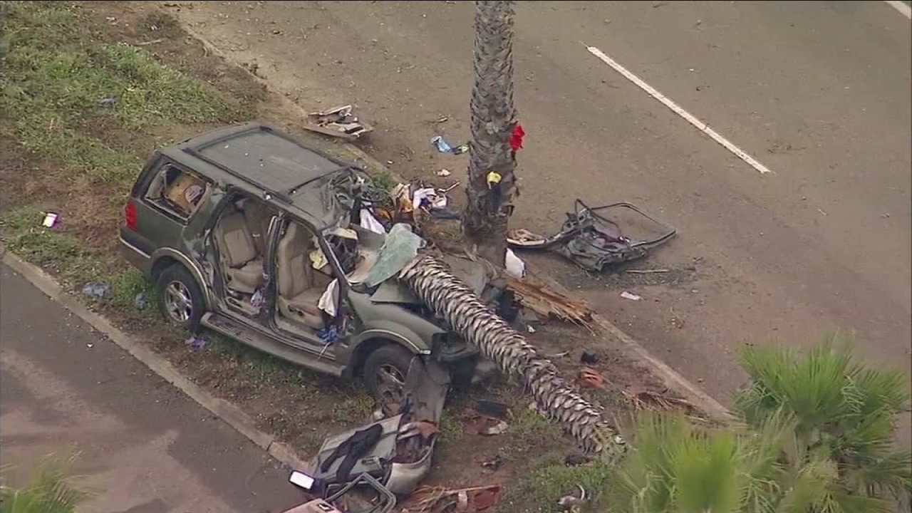 3 teens killed, 3 injured when SUV slams into tree in Oxnard