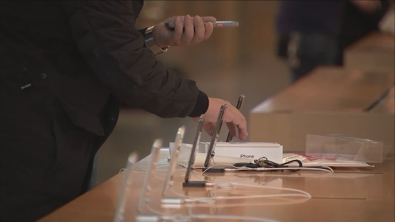 iPhone X in stores today, fans camp out at SoCal stores