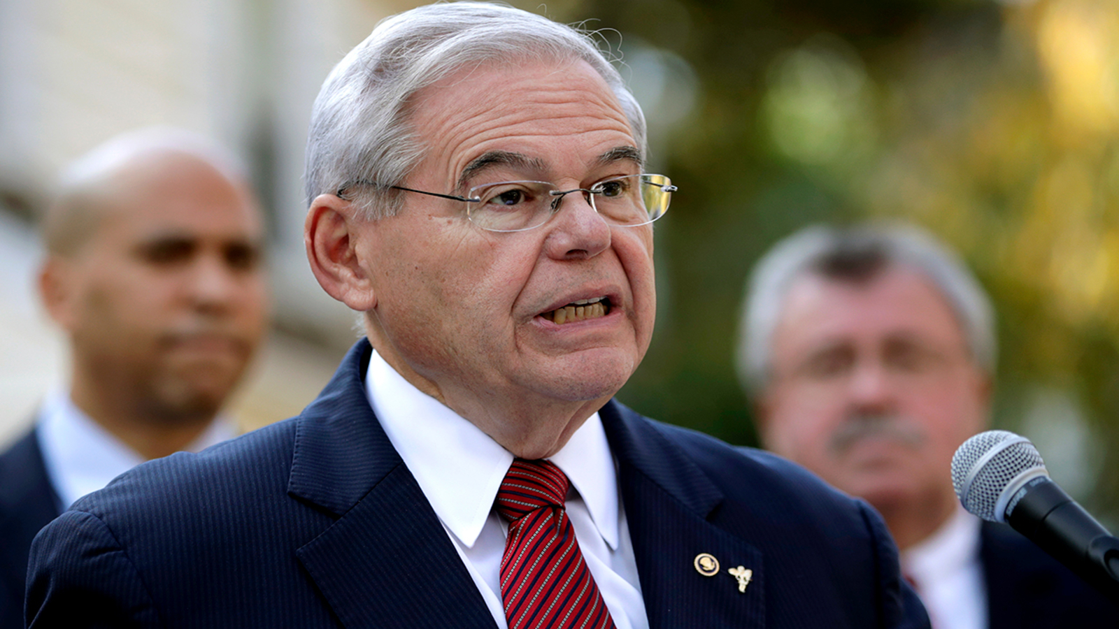Sen. Bob Menendez launches investigation into President Trump's firing of  State Department inspector general - ABC7 New York