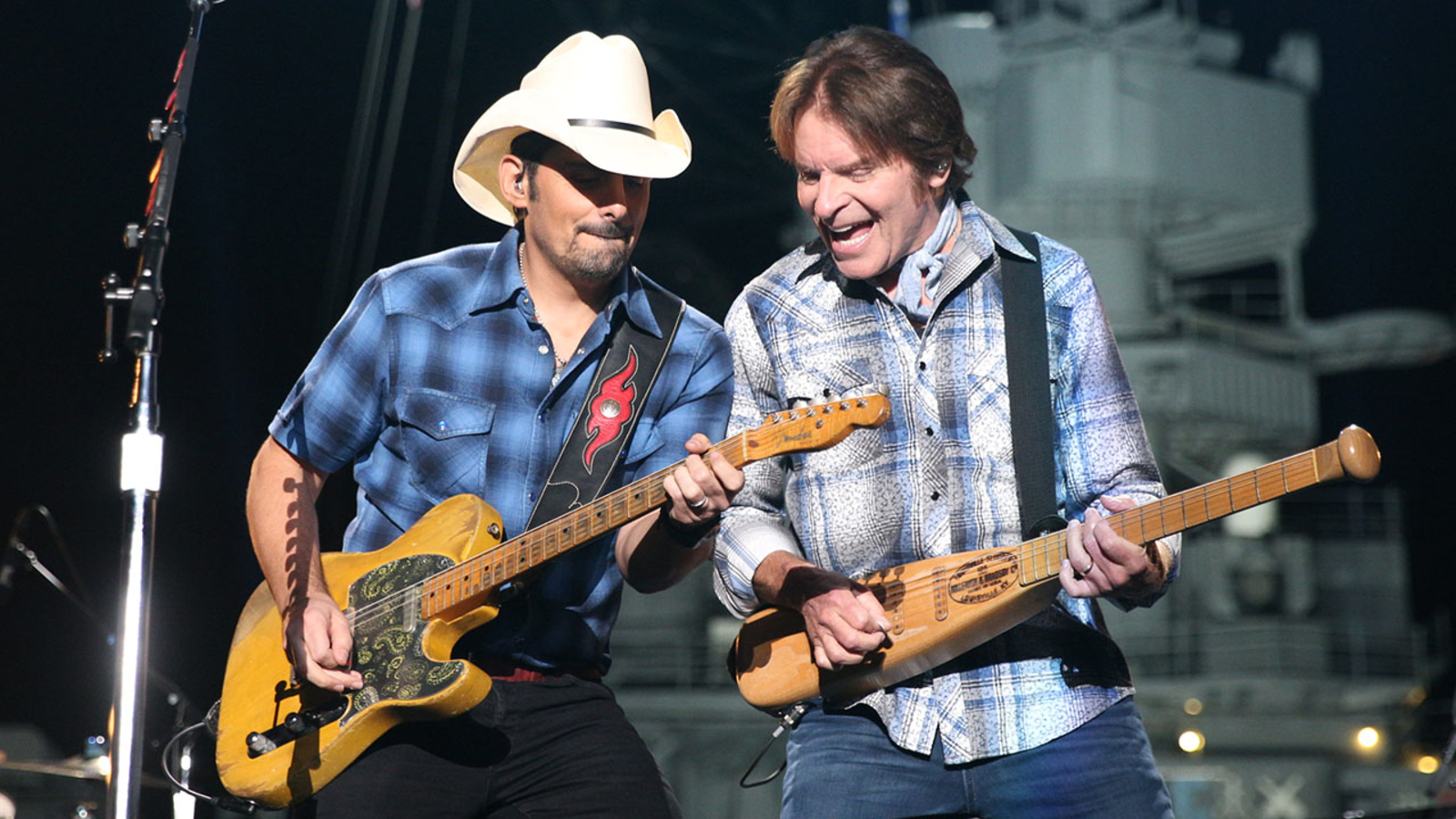 Brad Paisley, John Fogerty honor veterans with concert on 'Jimmy Kimmel