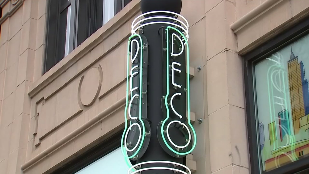 Shop Local at Deco