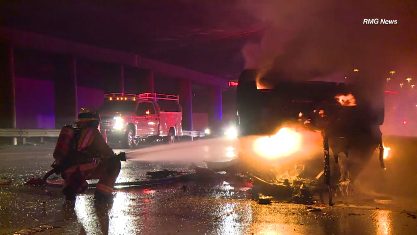 Good Samaritans rescue man from burning car in Burbank - ABC7 Los Angeles
