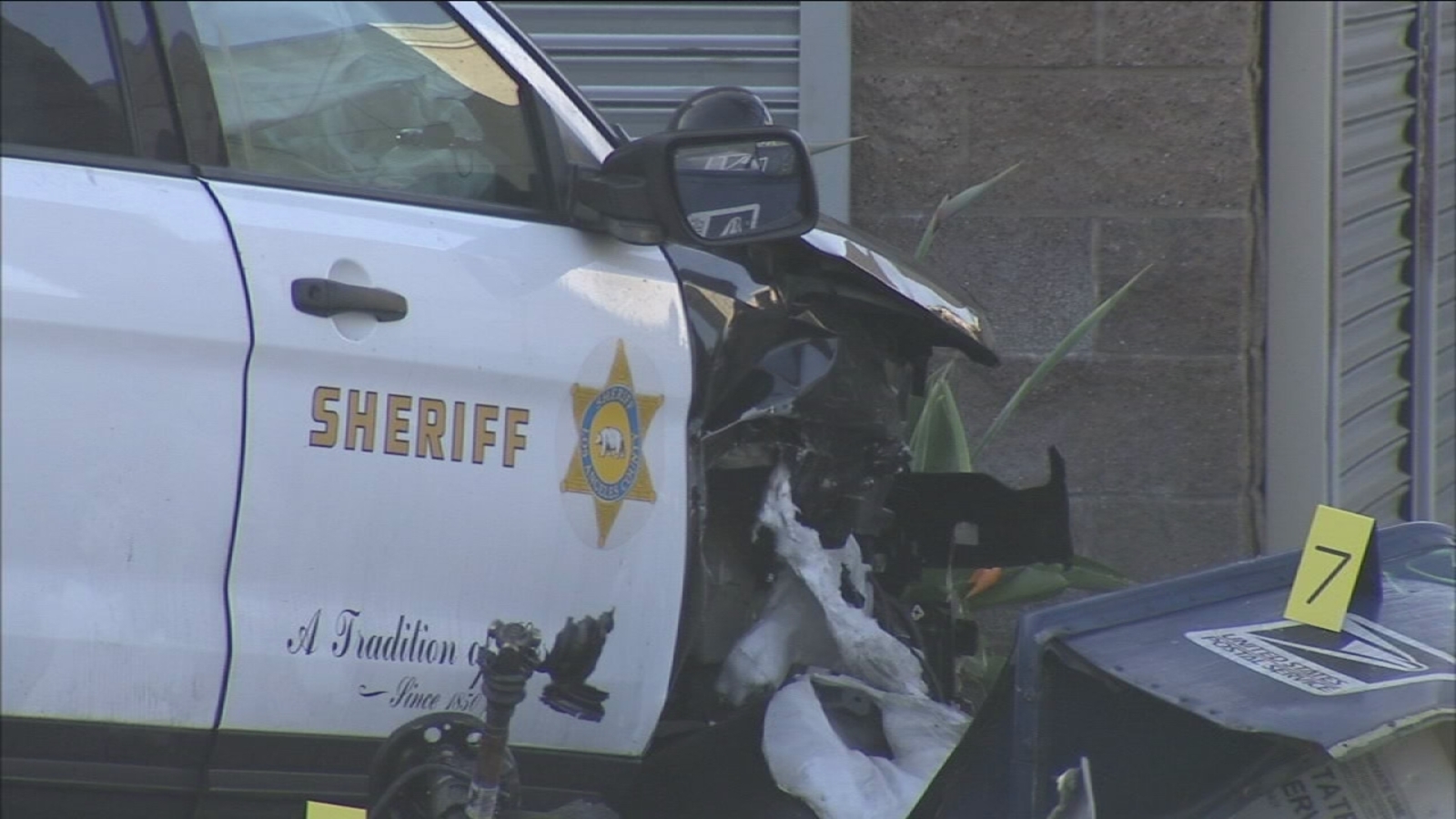 Sheriff's deputy, dispatcher among 3 hospitalized after multivehicle