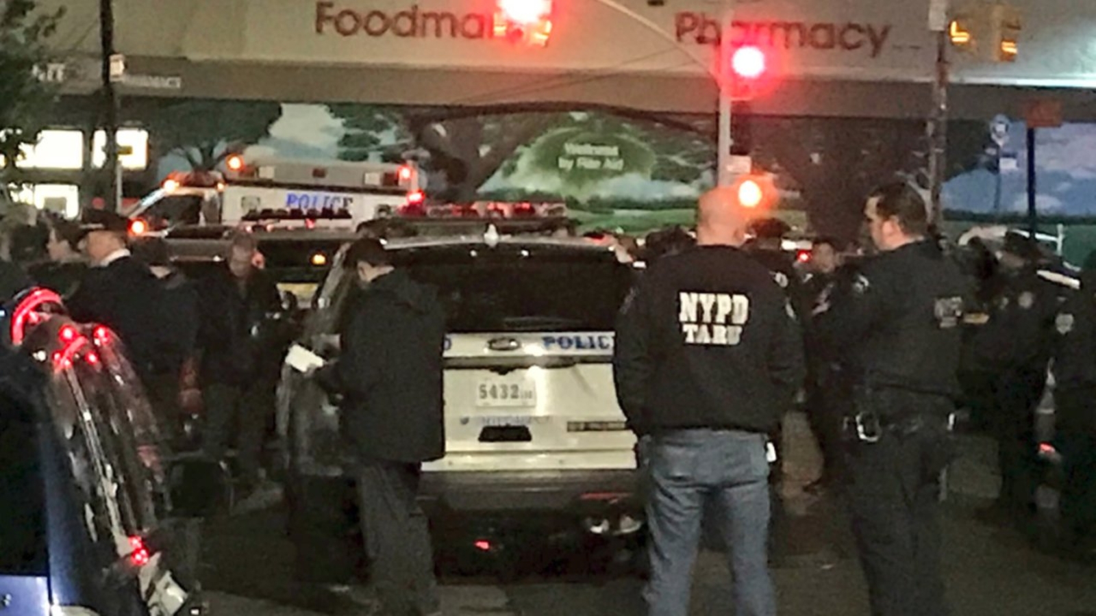 Police Officer shoots man stabbing 2 security guards in the Tremont