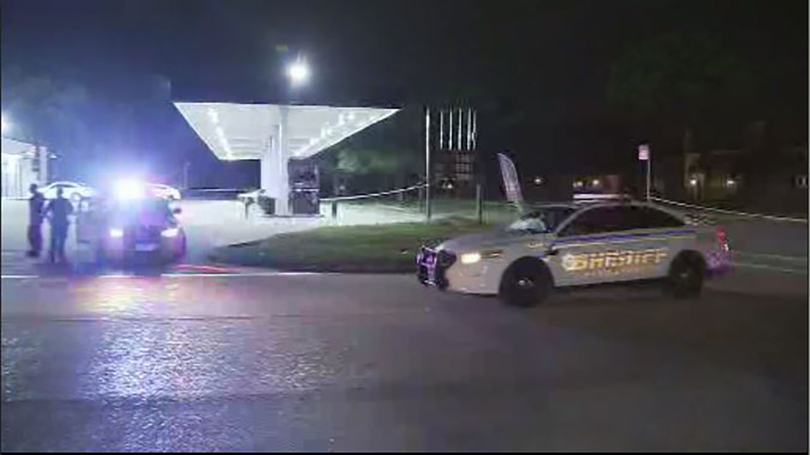 Man injured in drive-by shooting outside north Houston gas station ...