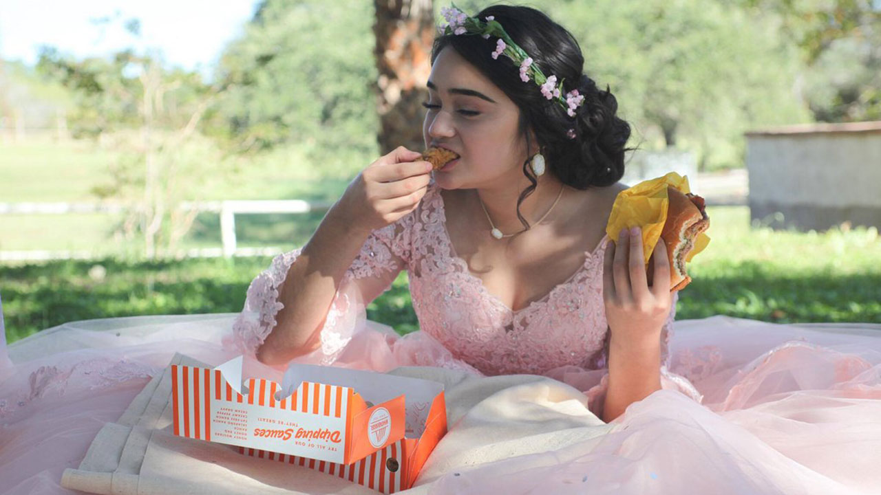 Texas teen going viral for Whataburger quinceanera photoshoot