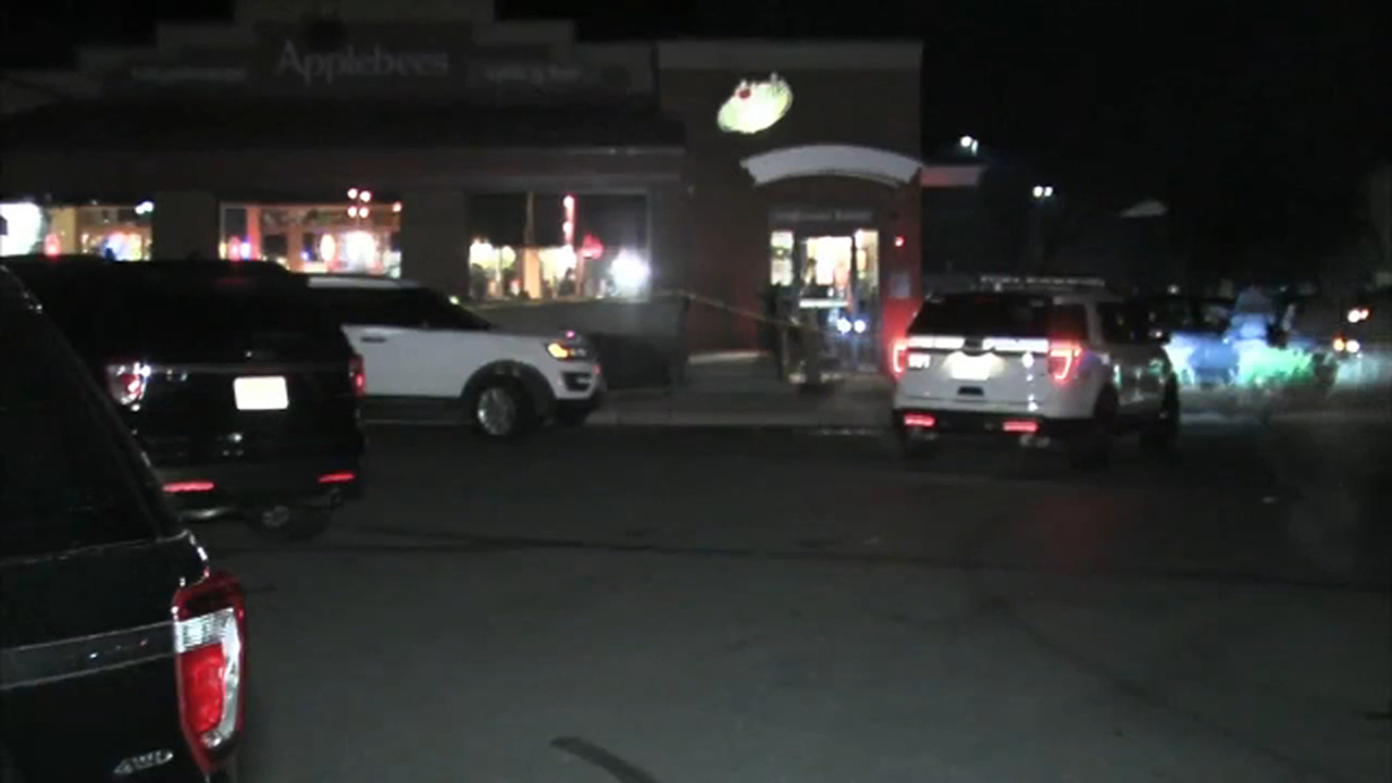 Man fatally shot at Applebee's in Lawrence Township, New Jersey