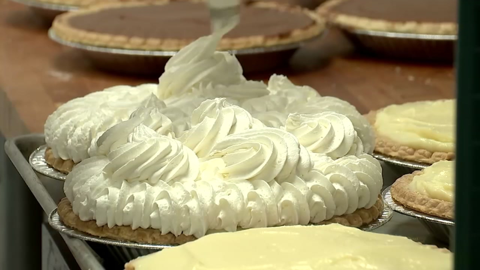 House of Pies prepping 10,000 pies for Thanksgiving rush ABC13 Houston