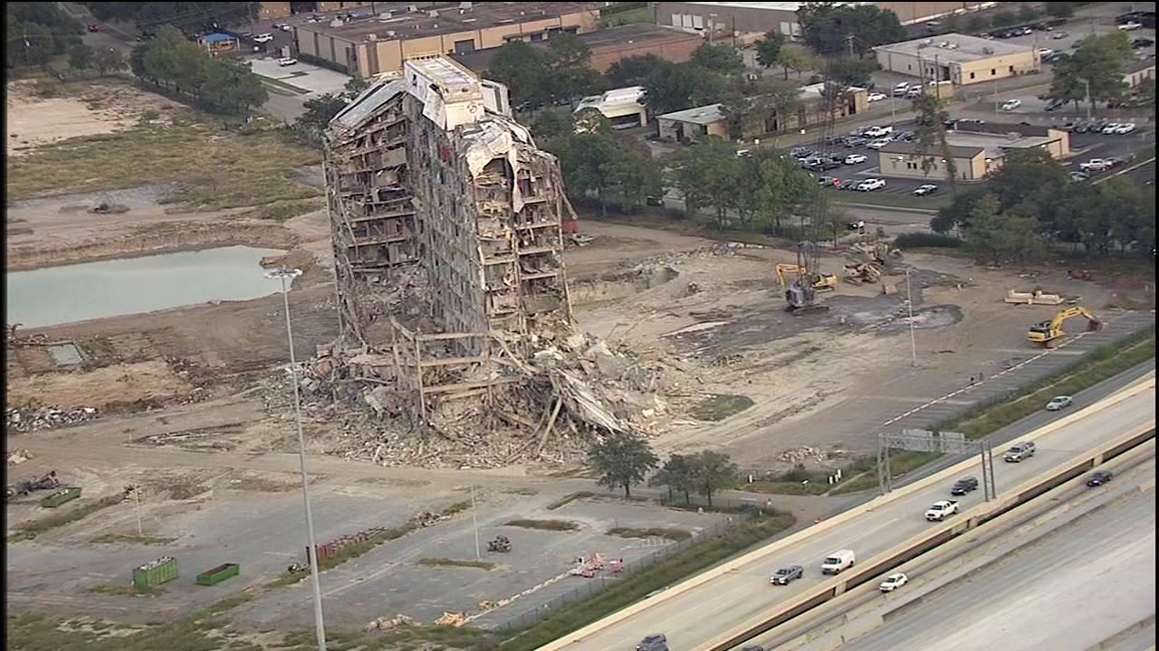 What's going on with the half-demolished building on 290