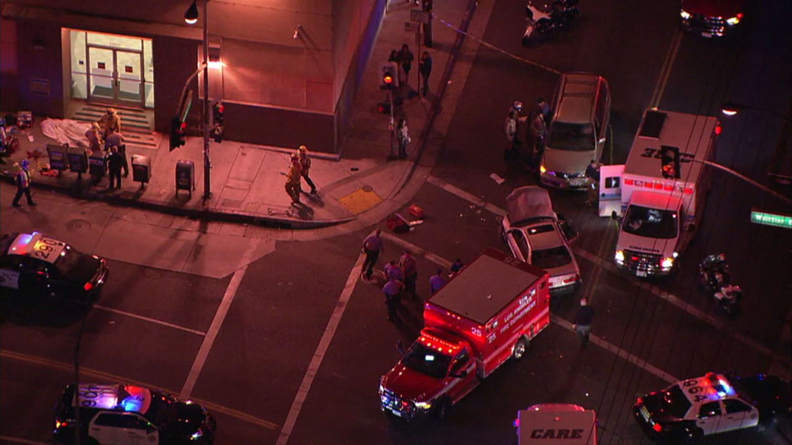 2 juveniles killed, several injured in 2car crash involving sheriff's vehicle in Boyle Heights