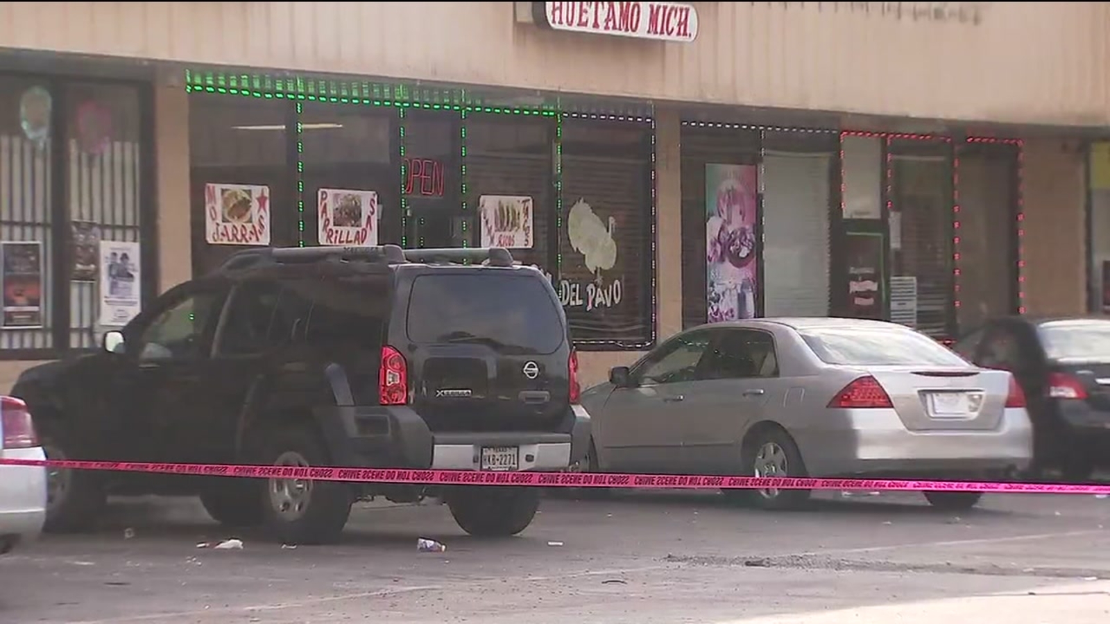Man shot and killed outside SW Houston grocery store - ABC13 Houston