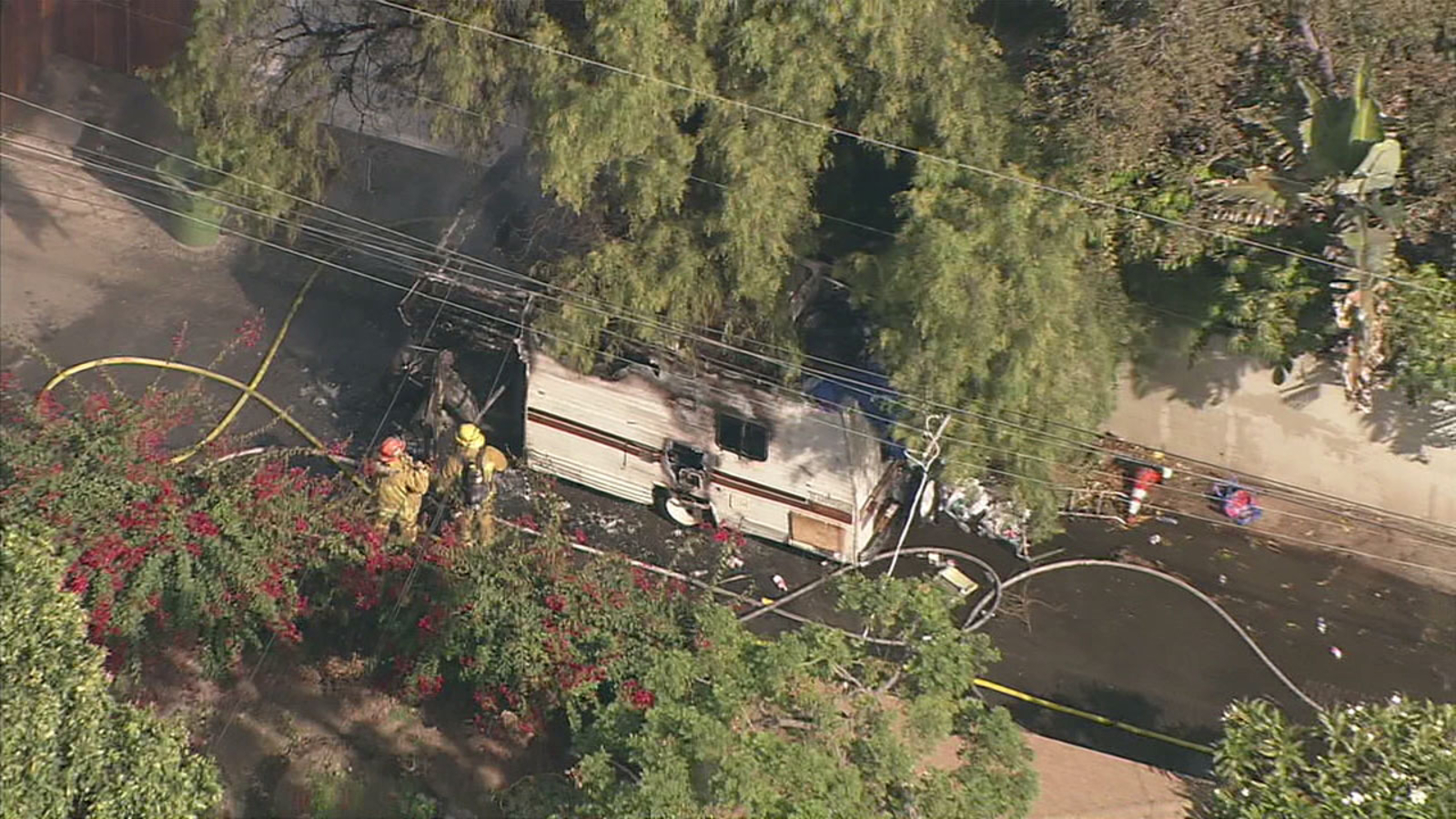 Person found dead inside RV after fire in Cheviot Hills area - ABC7 Los ...