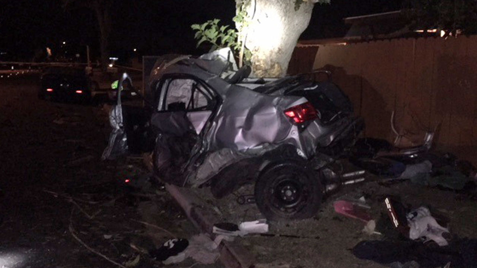 2 people killed, 1 injured in Hemet car crash ABC7 Los Angeles 2 people killed, 1 injured in Hemet car crash ABC7 Los Angeles