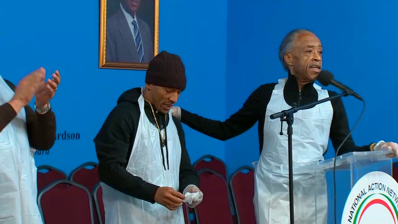 National Action Network celebrates Thanksgiving with community meal
