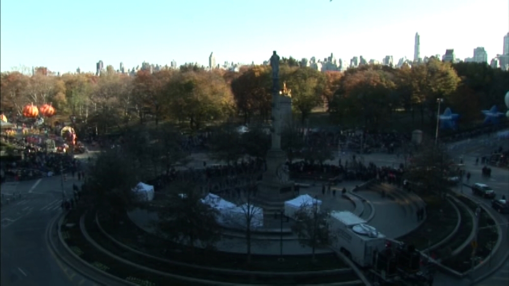 Watch the entire Macy's Thanksgiving Day Parade in 34 seconds