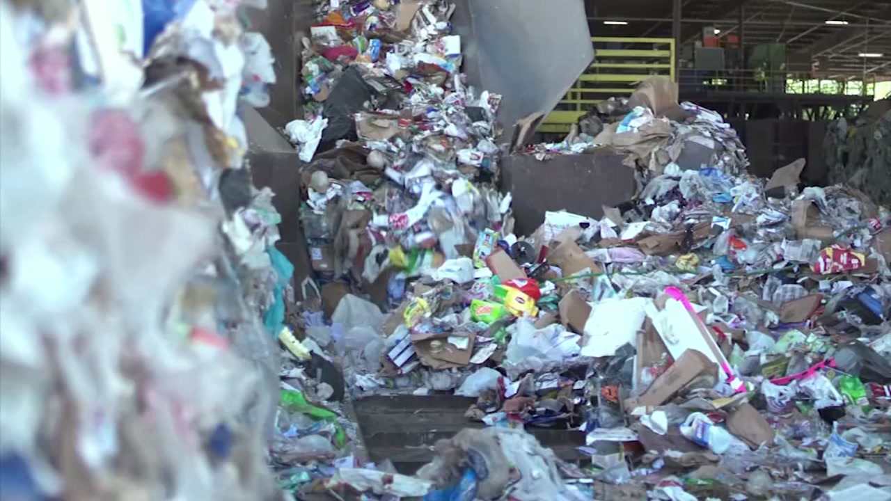Houston's recycling contract met again with drama