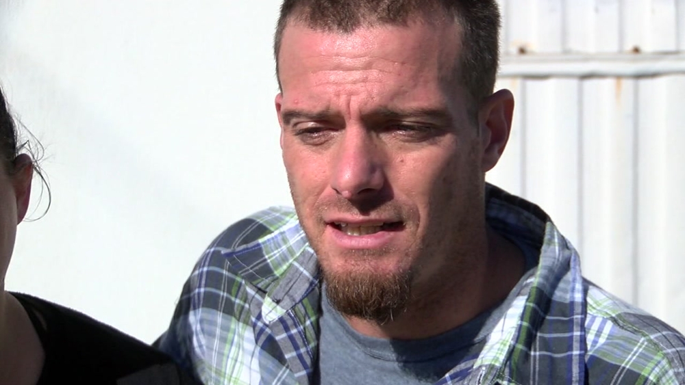 Raw video: Father's emotional interview about missing daughter