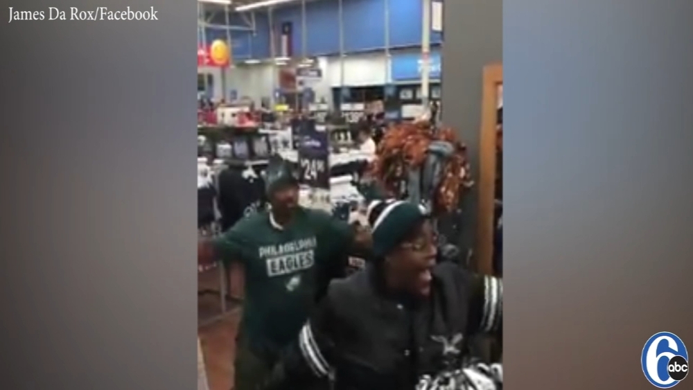 VIDEO: Eagles fans sing fight song in Texas Walmart's Cowboys section