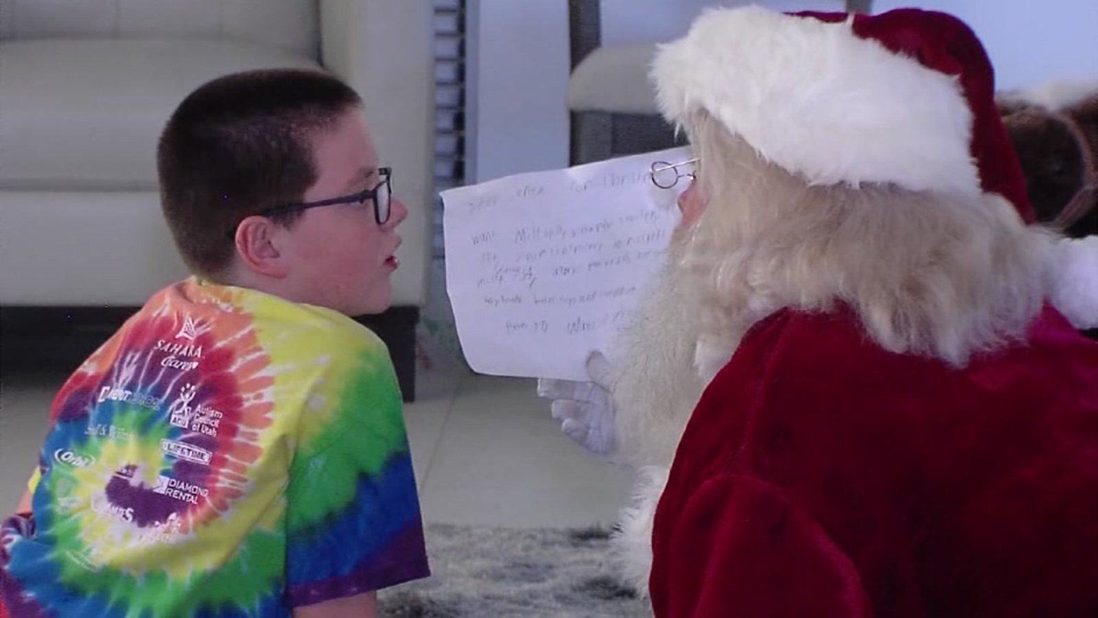 Where to find a sensory-friendly Santa for children with autism - ABC13 ...