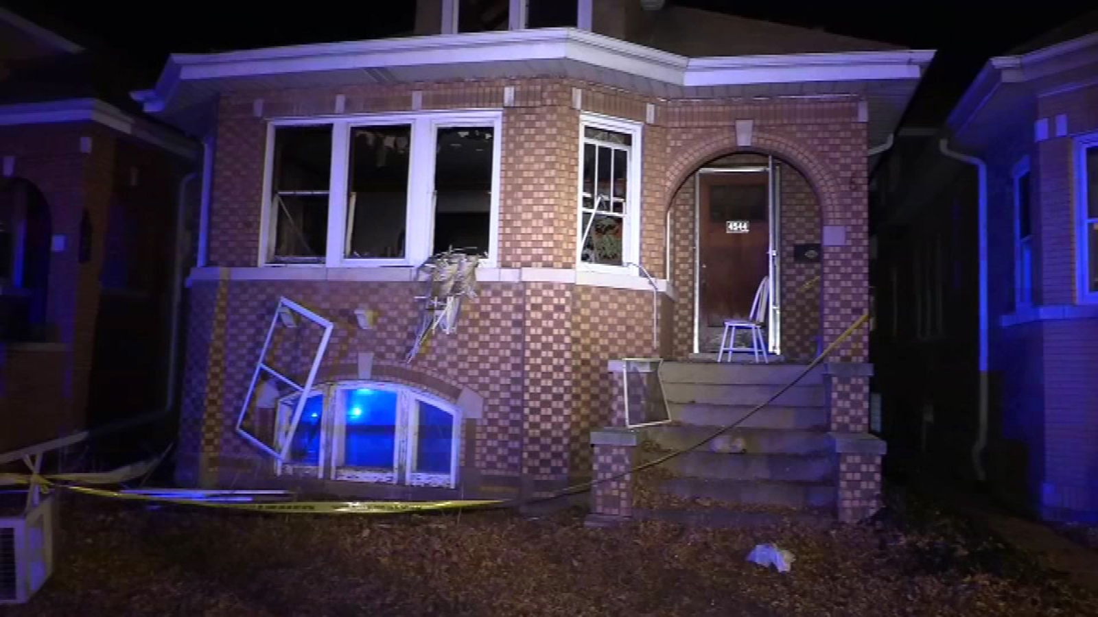 Man found dead in kitchen after fire at Jefferson Park home - ABC7 Chicago