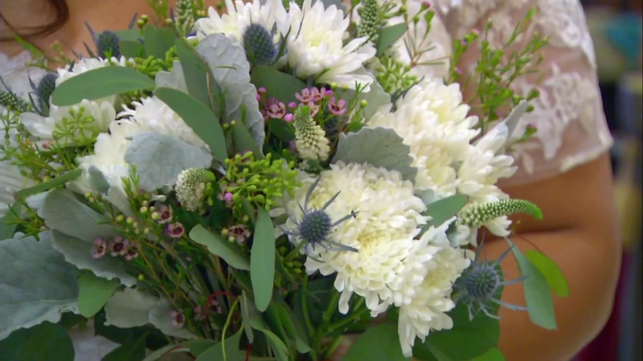 Couples take vows at City Hall during Ed Lee funeral