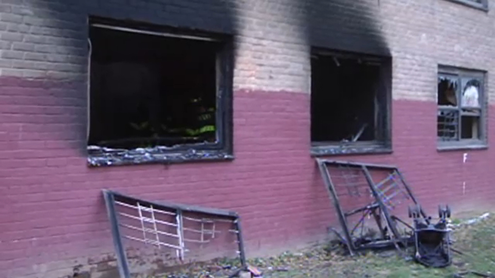 8 injured in apartment fire in Gravesend, Brooklyn, 2 children critical ...