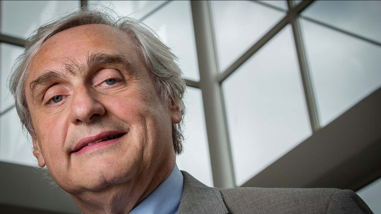 FILE - Judge Alex Kozinski