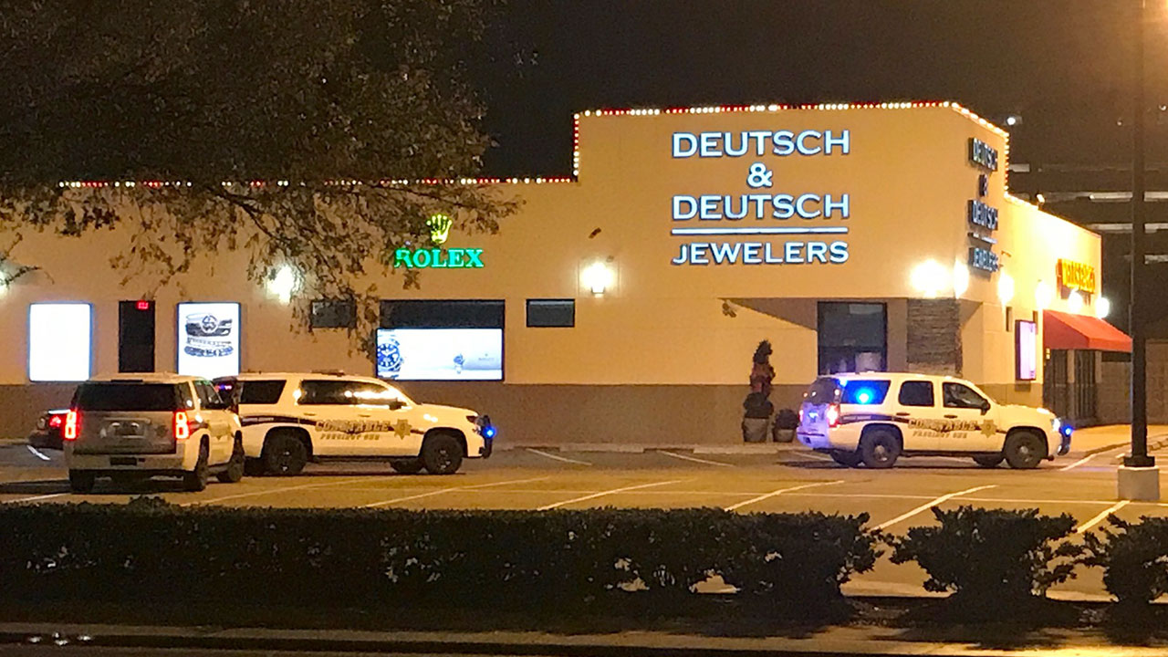 Roof broken into during attempted jewelry store heist