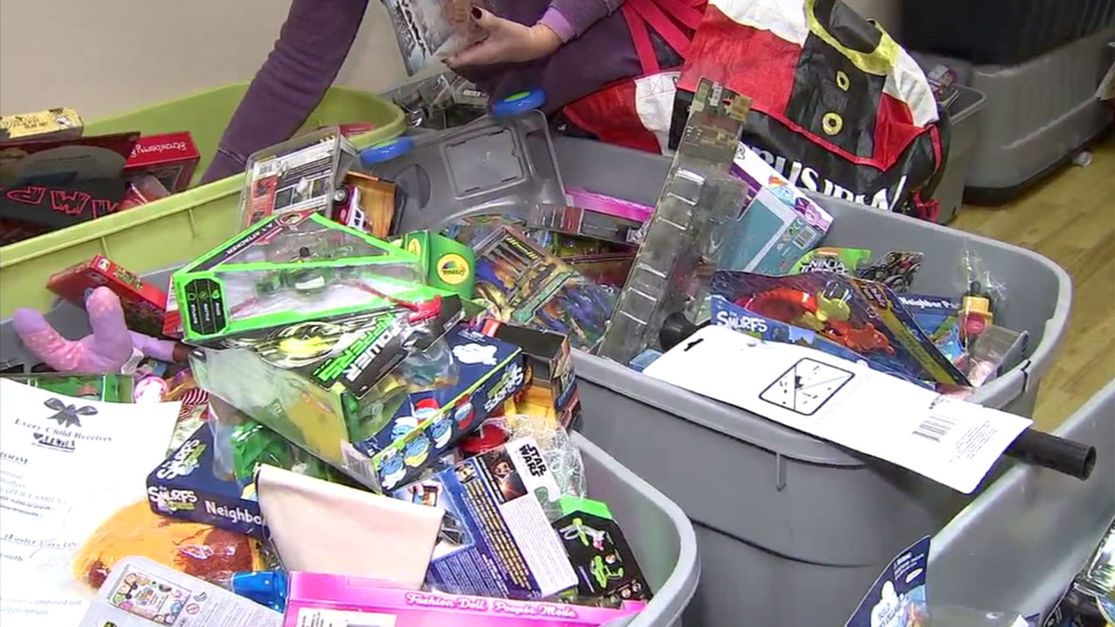 Ventura County families get toys for kids thanks to generous donations