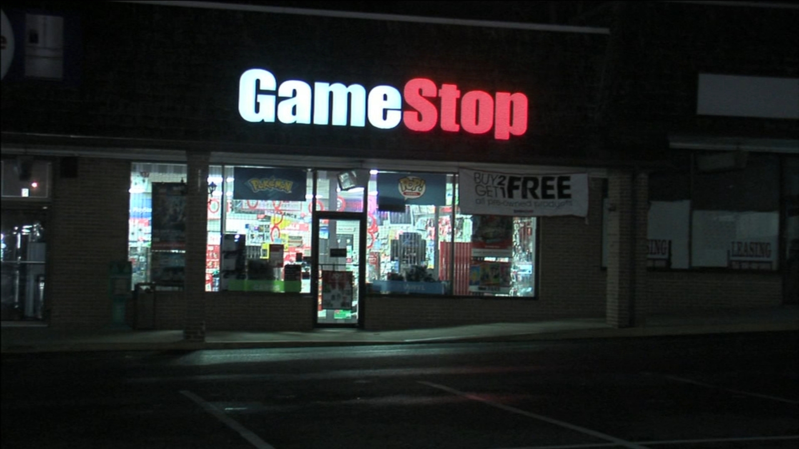 Burglar falls from roof of Gloucester Township, New Jersey GameStop