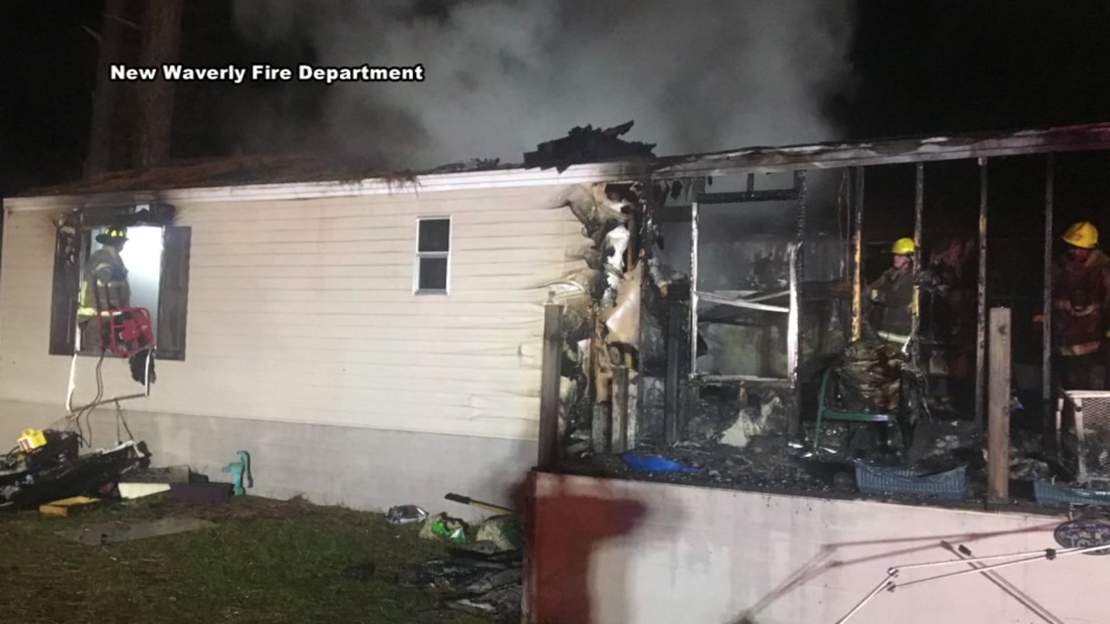 Couple escapes burning home overnight in New Waverly ABC13 Houston