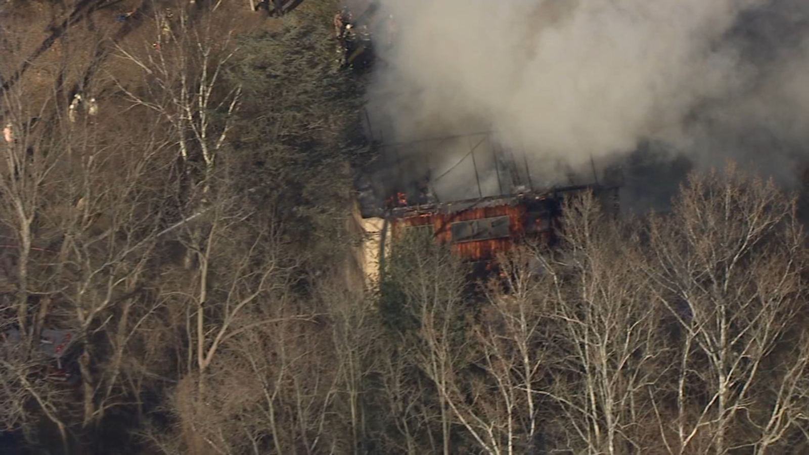 Firefighters battle house fire in Abington - 6abc Philadelphia
