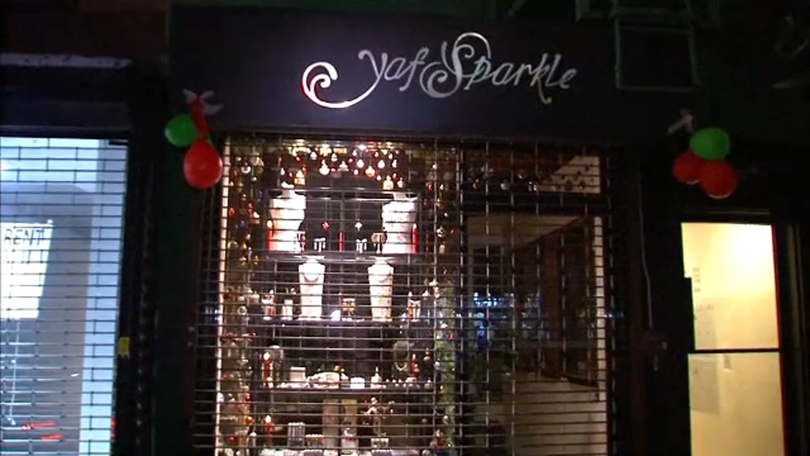 Police: Suspects throw lighter fluid on owner in jewelry store robbery ...