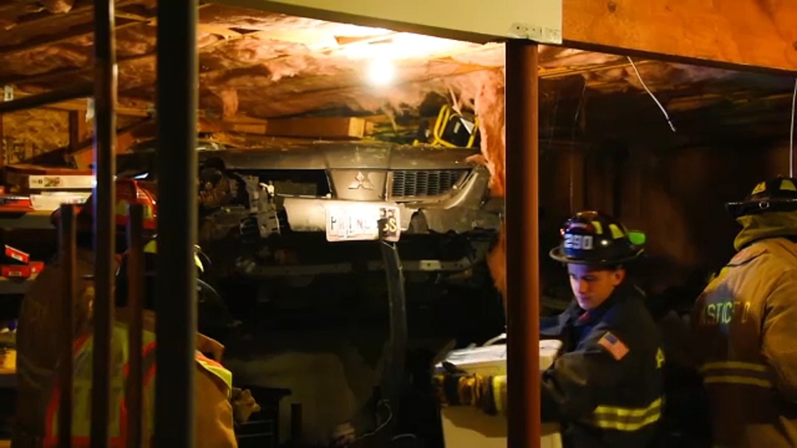 Driver charged with DWI after crashing into Long Island home on New ...