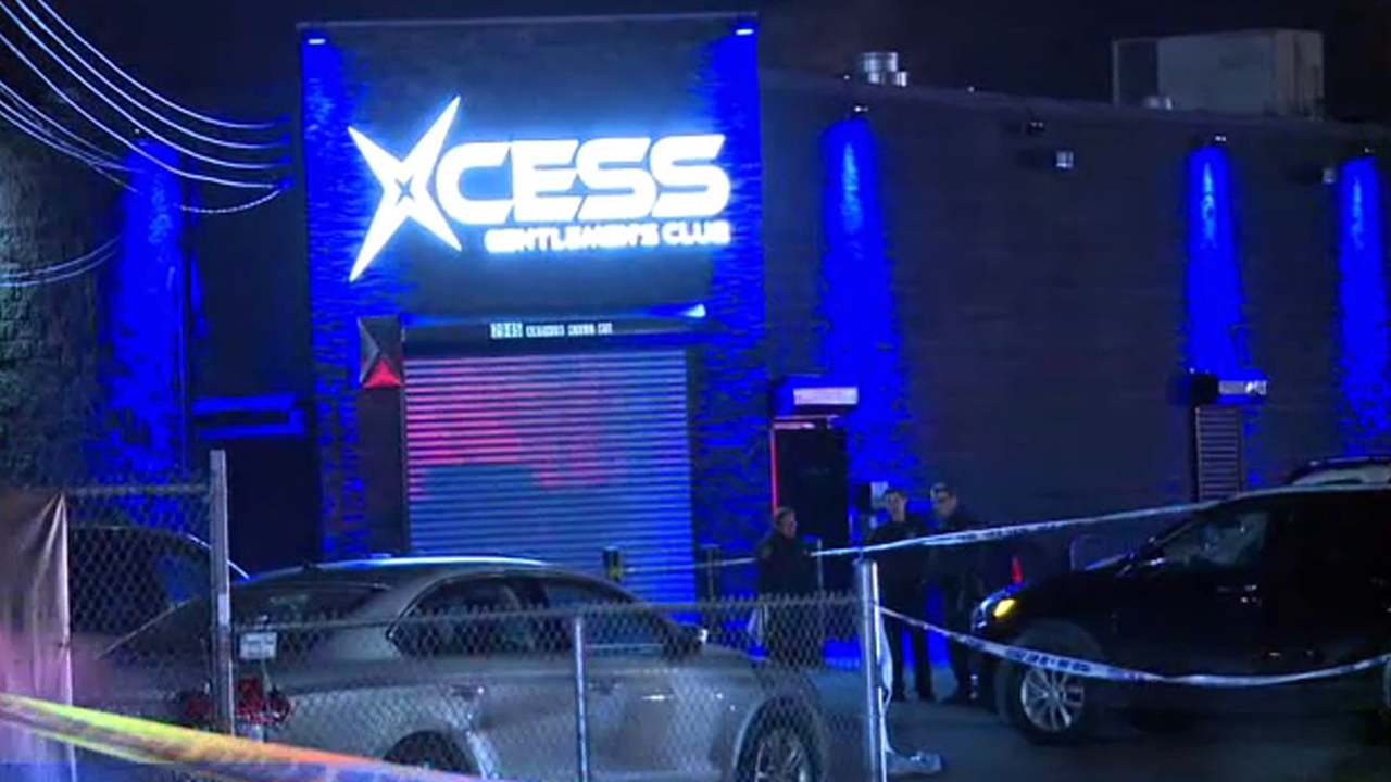 Shooting outside Staten Island strip club