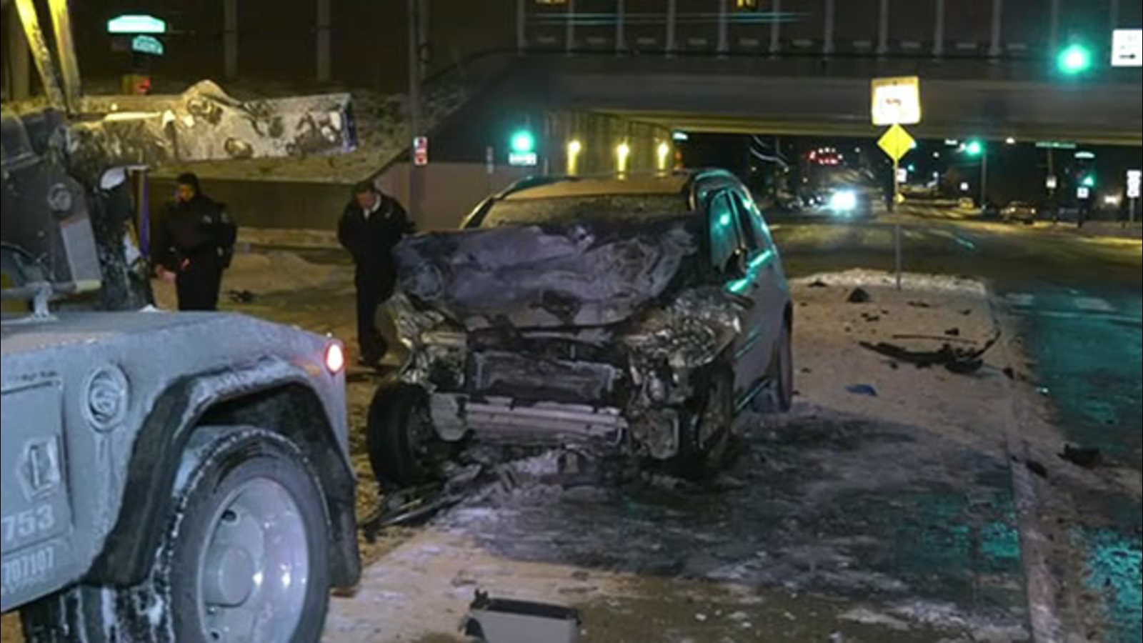 2 hurt after 2 vehicles collide in Northeast Philadelphia - 6abc ...