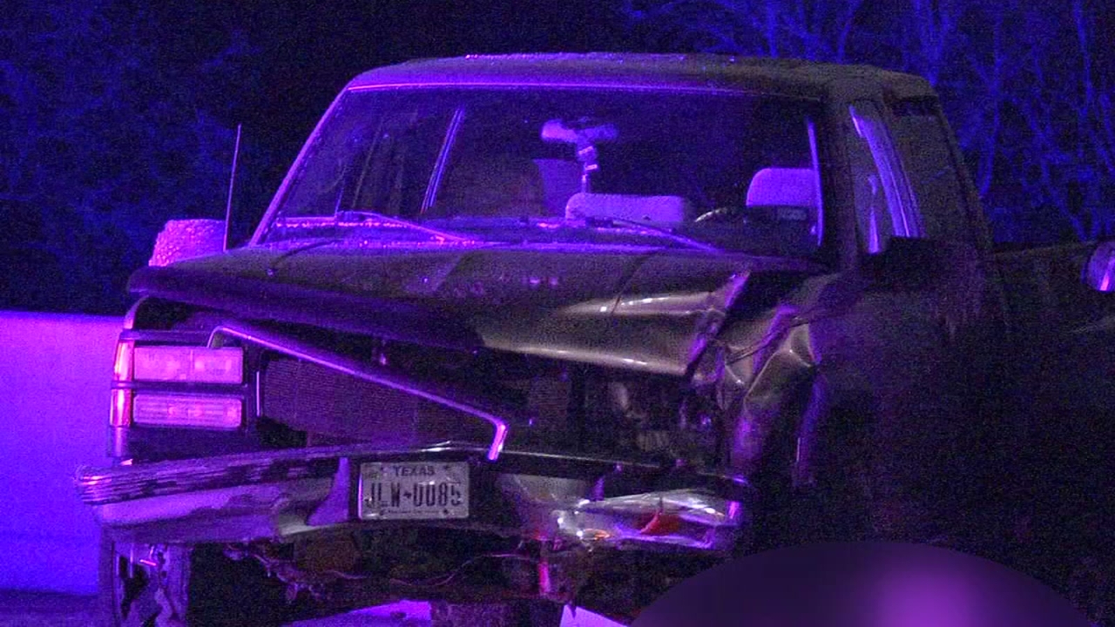 Man hit and killed while trying to fix wrecked car on Gulf Fwy - ABC13 ...