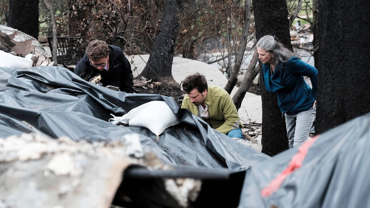 North Bay fire victims take deal after refusing to abandon mother's home