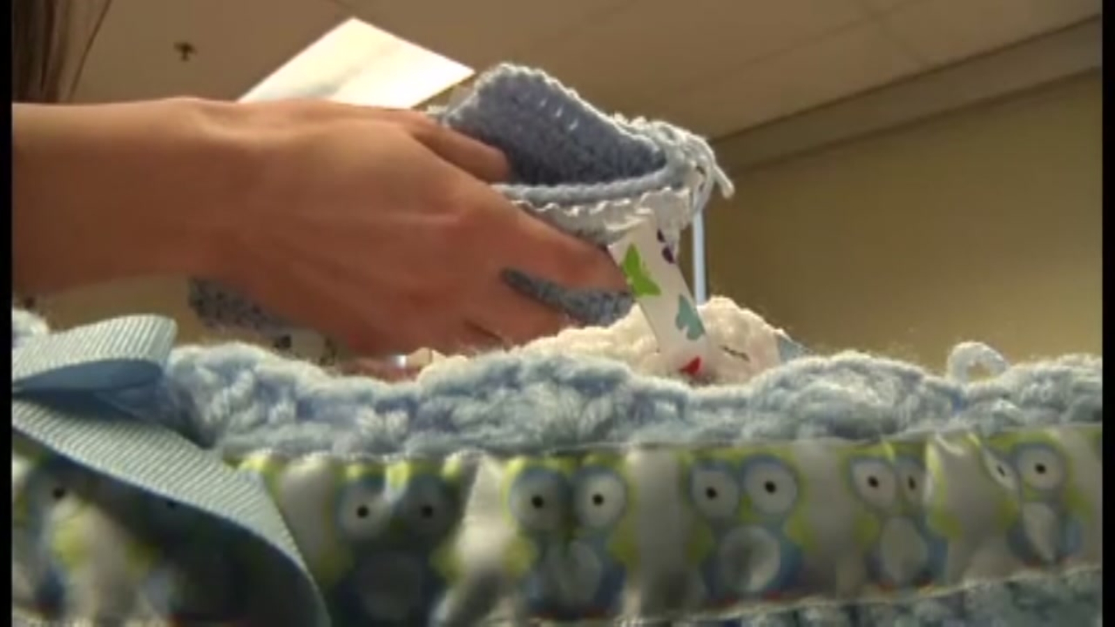 Mother makes cradles for stillborns after losing daughter at 24 weeks