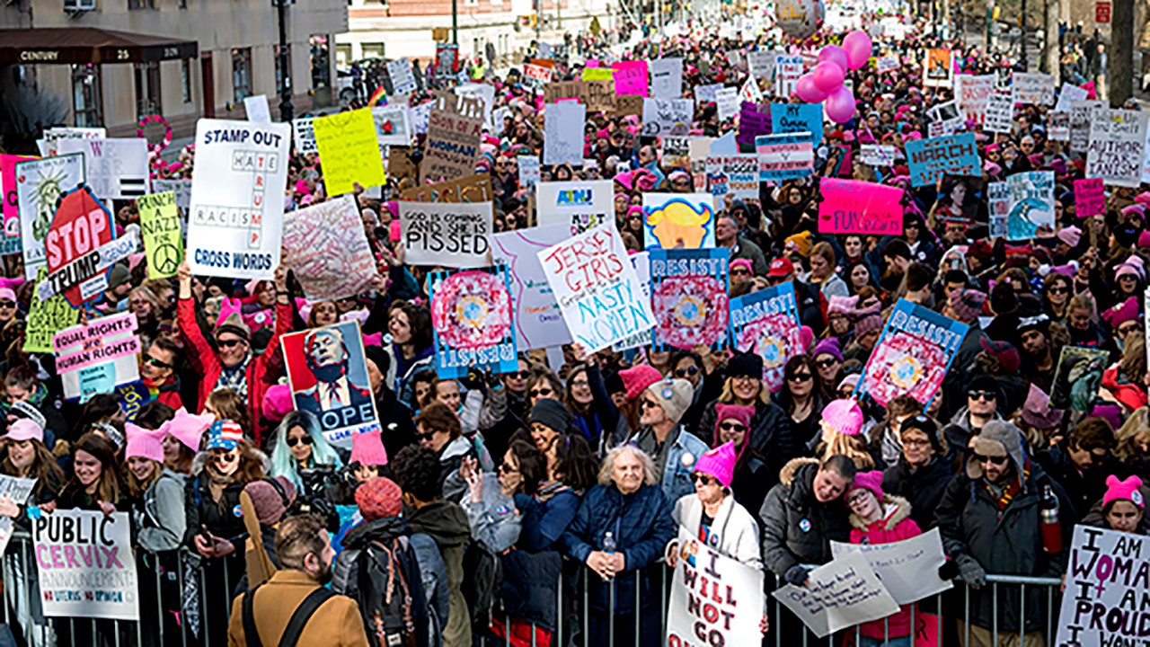 Hundreds of thousands gather for New York City women's march