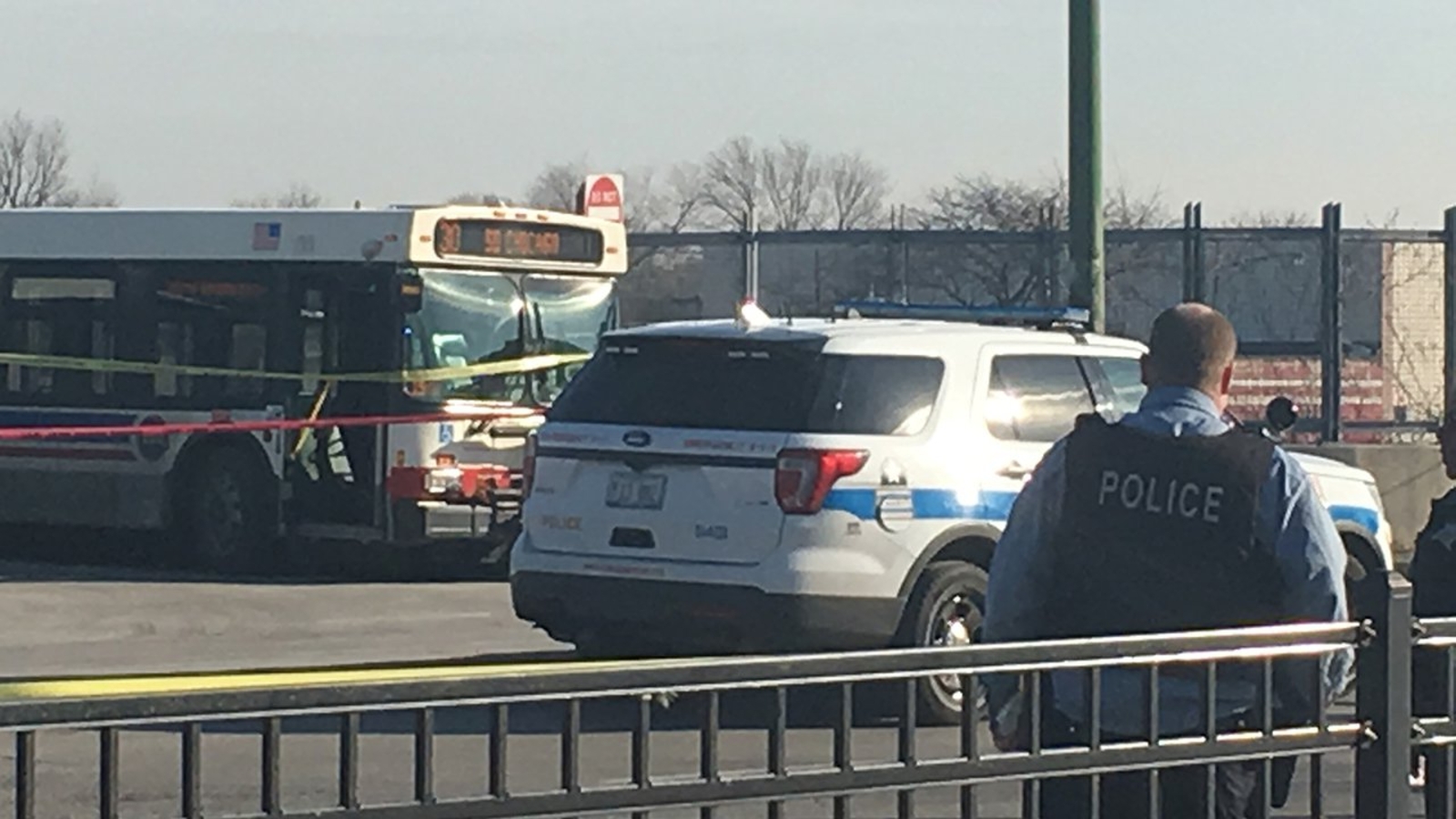 Man fatally shot in chest on South Side - ABC7 Chicago