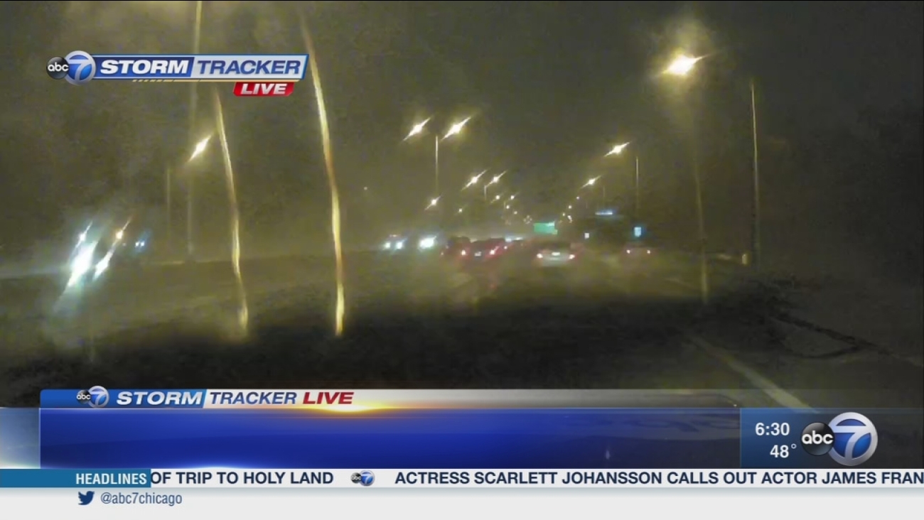 Chicago Weather Rain Fog Create Poor Visibility For Drivers During Morning Commute Chicago Weather Rain Fog Create Poor Visibility For Drivers During Morning Commute