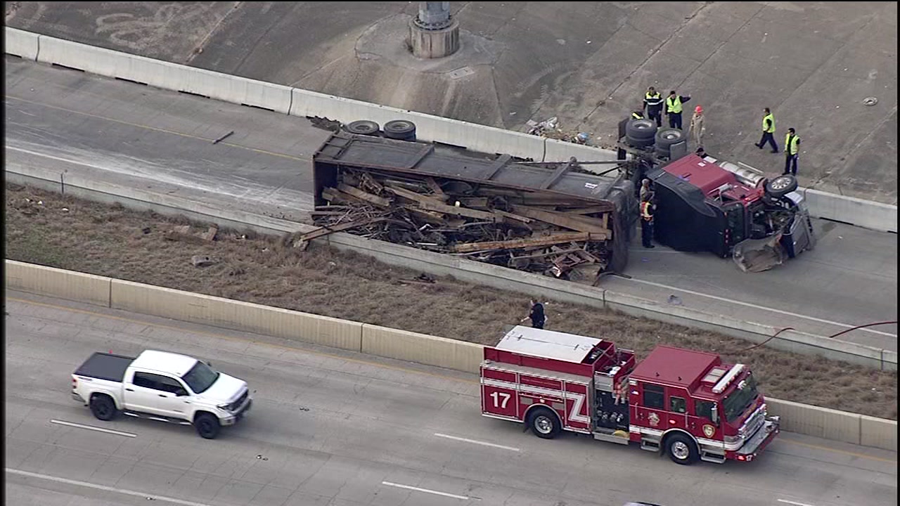 18-wheeler flips on I-10 East exit ramp to US-59