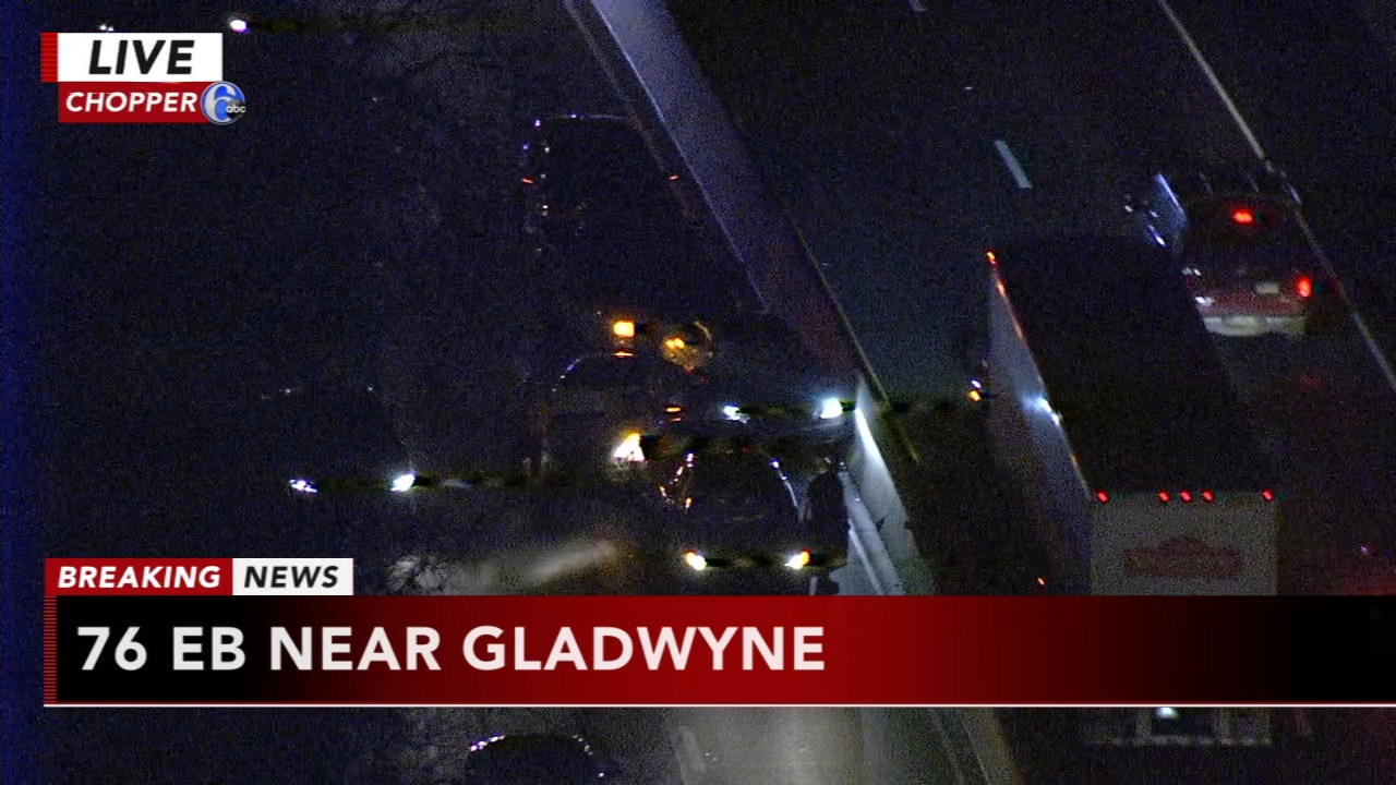 Multi-vehicle crash on I-76 EB