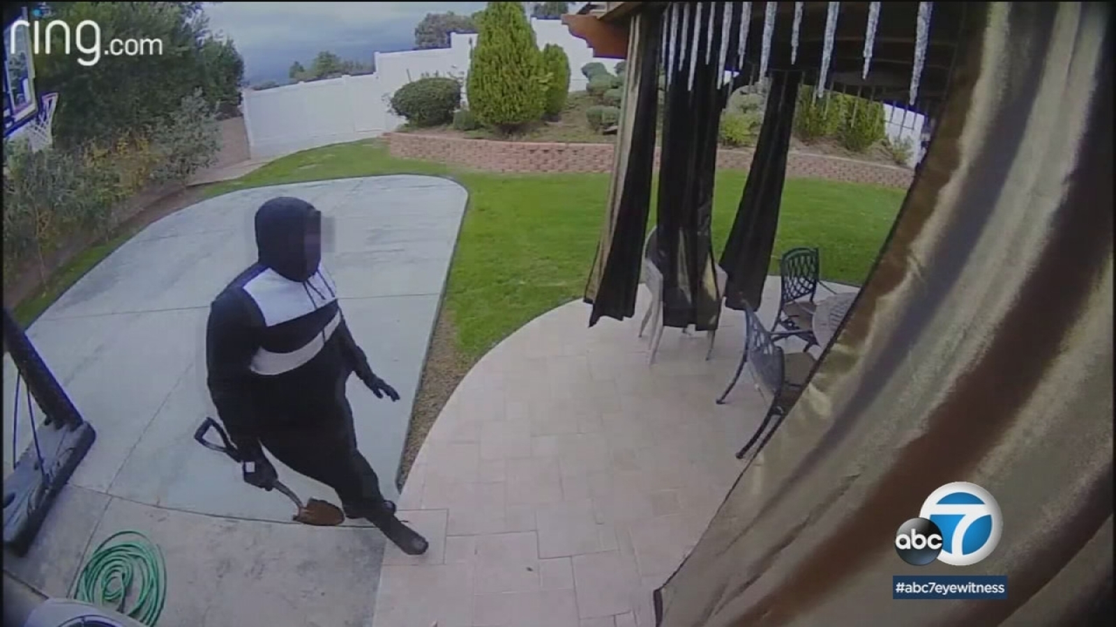 Police search for suspects in string of San Fernando Valley burglaries ...