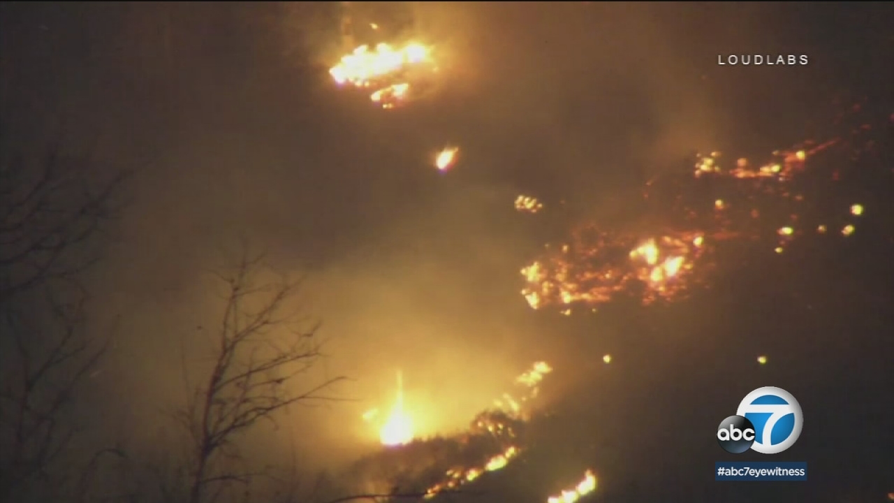 Malibu brush fire gives residents early morning scare