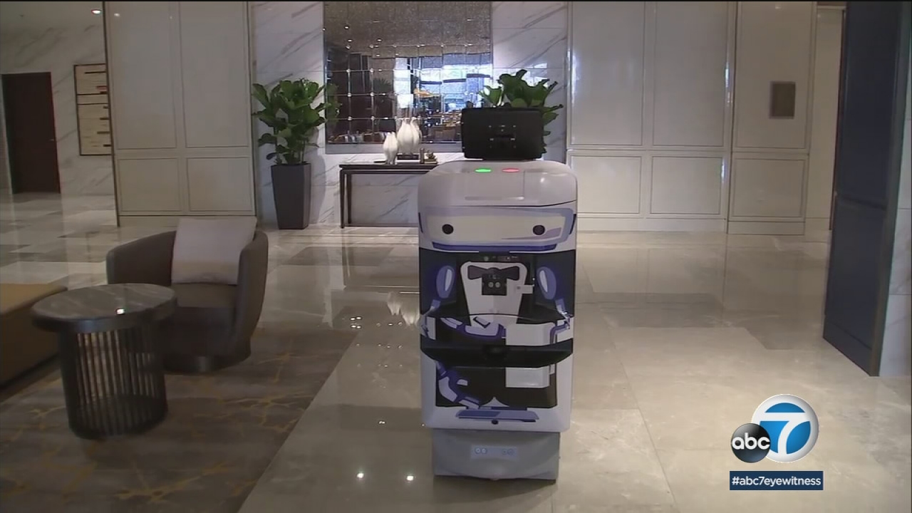 013018-kabc-md-hotel-robots-vid
