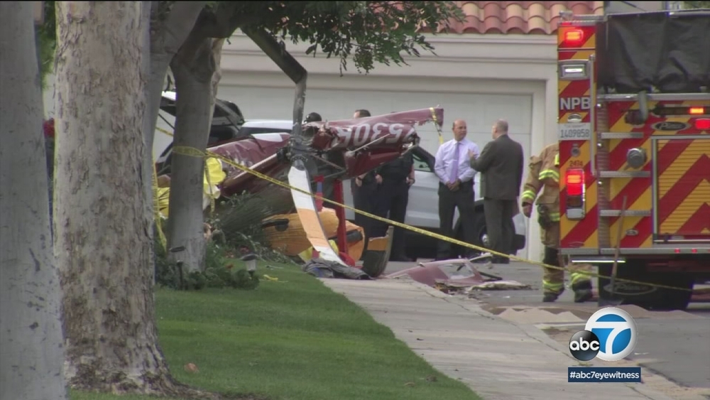 3 killed as helicopter crashes into house in Newport Beach