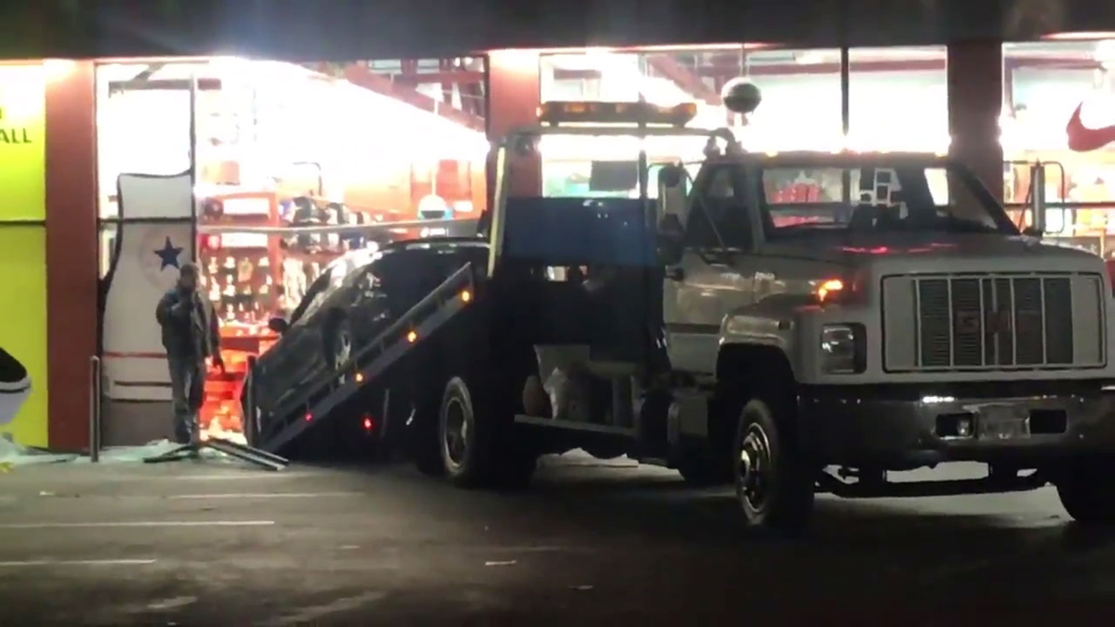 Car smashes into storefront in Compton ABC7 Los Angeles